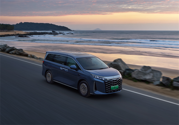 华&middot;夏--比亚迪夏上市发布会西安站盛大启幕